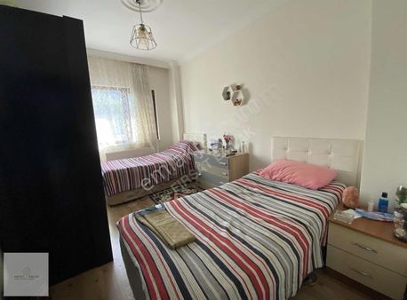 Adnan Menderes'te Satılık 3+1 Daire