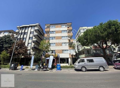 Bahçelievler'de Satılık 3+1 Arakat Daire