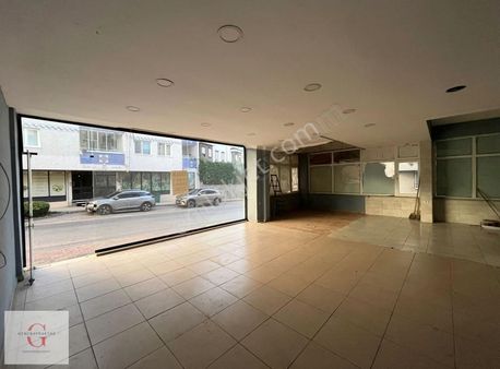 Çamlıca'da Cadde Üzeri Dükkan