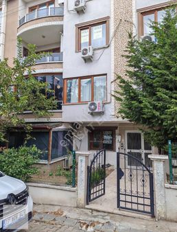 Acil Satılık 3+1 140 Metrekare 1. Kat Masrafsız Daire