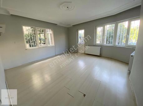 Rüstempaşa'da Kiralık 3+1 Daire