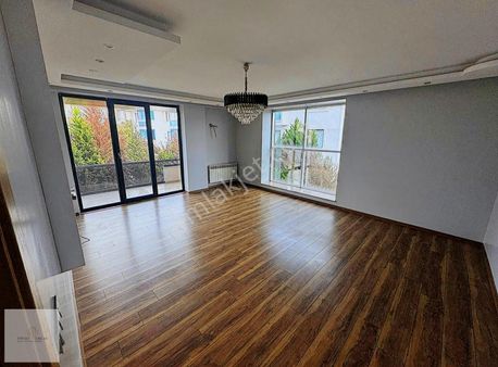 Yalova Adnan Menderes Mahallesinde 3+1 Satılık Lüks Daire