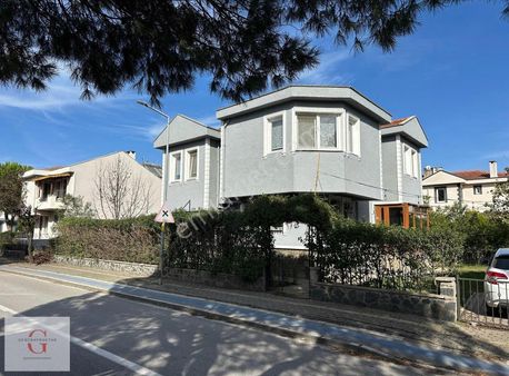 Altınşehir Mahallesinde Satılık Müstakil Villa...