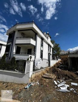 5+2 Müstakil Tripleks Satılık Lüks Villa