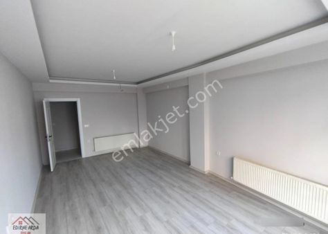 Arda Emlak Ofisi'nden Su Deposu Mevkii'nde Sıfır Giriş Kat Daire