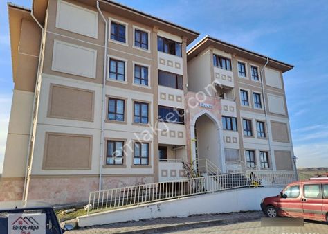 Arda Emlak Ofisi'nden Süloğlu Yeni Toki Evlerin'de Balkonlu Daire