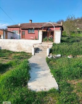 Arda Emlak Ofisi'nden Lalapaşa Hamzabeyli Köyünde Müstakil Ev