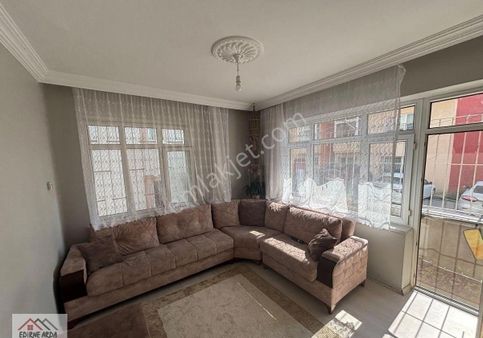 Arda Emlak Ofisin’den Karanfiloğlu Mevkiin’de Geniş Balkonlu Daire