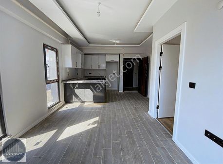 Sönmezden Cumhuriyette Muhteşem Lokasyonda Kiralık 1+1 Daire
