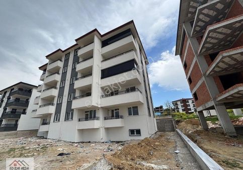 Arda Emlak Ofisin’den Akmercan İmam Hatip Okulu Yakını Ara Kat İki Balkonlu Sıfır Daire