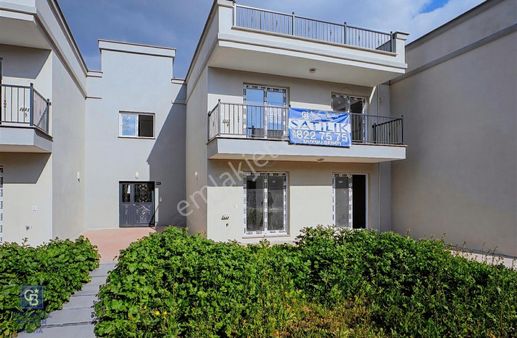 Yenibağarası Havuzlu Site De 2+1 Daire
