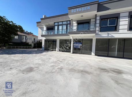 Yenifoça Gencelli'de Anayol Üzeri Satılık Dükkan