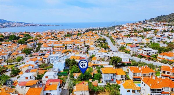 Yenifoça Merkezde Marinaya Yürüme Mesafesinde Satılık Arsa