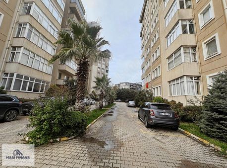 Çekmeköy Merkez Mah'de Armoni Sitesinde 4+1 Satılık Daire