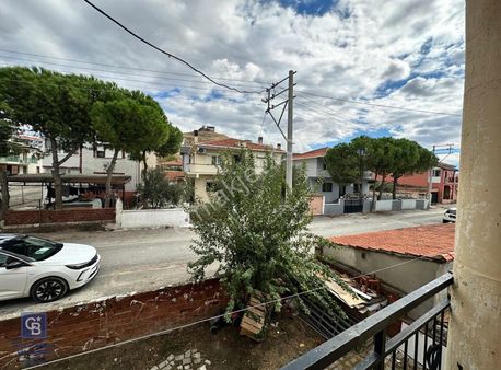Foça Kazım Dirik Mah. Kiralık 2+1 Daire