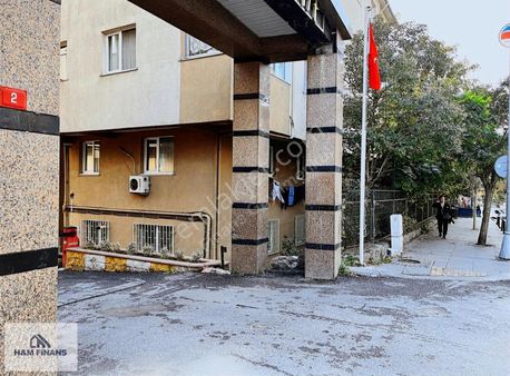 Çekmeköy Vuralkent Sitesinde Yüksek Arsa Paylı 1+1 Satılık Daire