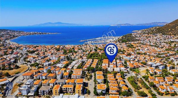 Yenifoça Merkezi Konumda Satılık 3+1 Tripleks