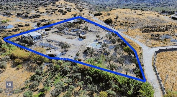 Foça Yeniköy'de Kiralık Ev Ve Arazi