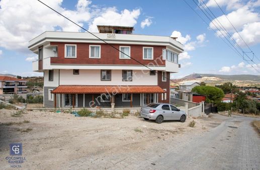 Foça Yenibağarasında Satılık 3+1 Bahçeli Dubleks Daire