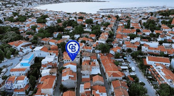 Yenifoça Merkez'de Satılık Arsa