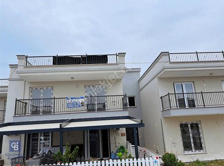 Foça Yenibağarası Havuzlu Sitede 1+1 Kiralık Sıfır Daire