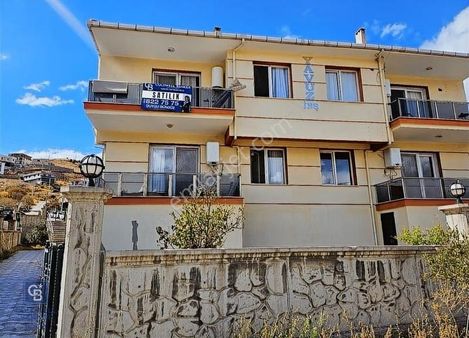 Foça Bağarası Kazım Dirik Mah. Satılık 2+1 Daire