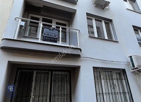 Bornova Çamdibi Merkezi Konumda Kiralık Geniş 3+1 Daire