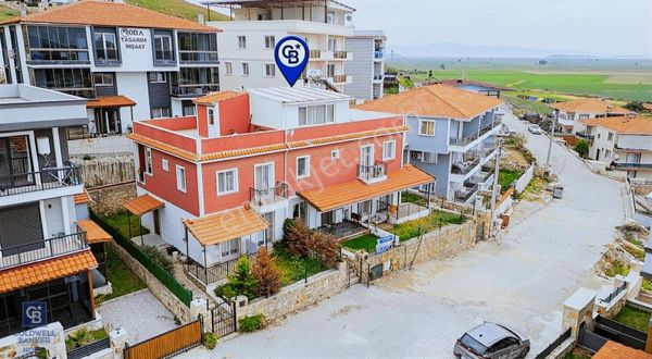 Foça Bağarası Kazım Dirik Mahallesinde Satılık 3+1 Dubleks Daire