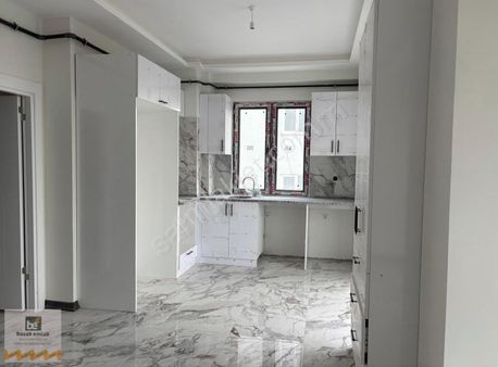 2+1 Ana Cadde Üzerinde Sıfır Satılık Daire