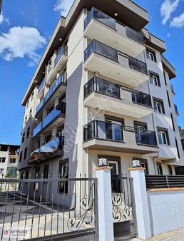 Bornova Doğanlar Da 1+1 Kiralık Lüks Daire