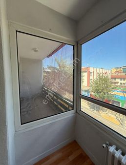 Yalova Merkez İstanbul Caddesi'nde 3+1 Geniş Daire Ofis Kullan