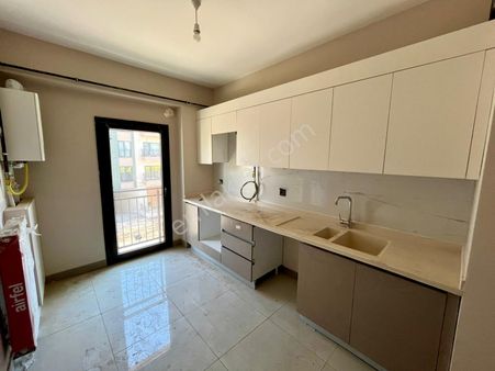 Amazon' Dan Milli Eğitim Cad. Üzeri Toki' De 2+1 Kiralık Daire