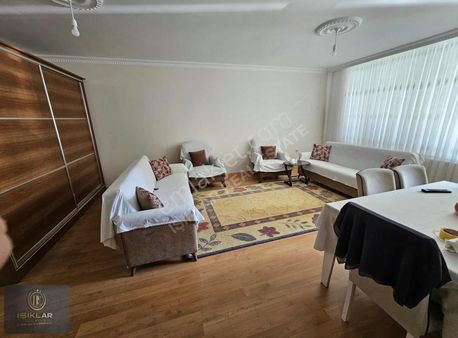 Enes Işık 'tan Bostanbaşında 3+1 Site İçş Daire