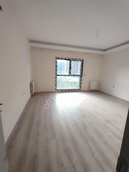 Başkut Emlak' Tan Örnekköy De 2+1 Satılık Daire