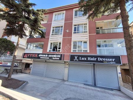 3+1 Y.etlik Cd. Merkezi Konumaltta Daire Var Balkonlu Kök Tapu