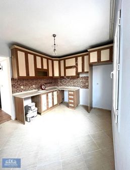 Gaziemir Emrezde 3 Cepheli 110 M2 2+1 Kiralık Daire