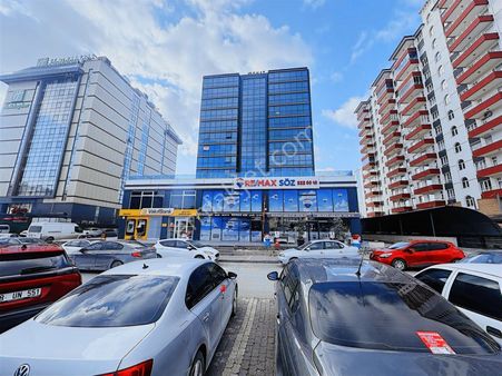 Sözmax Şehir Merkezinde Donat Plazada Prestijli Ofis Kiralık