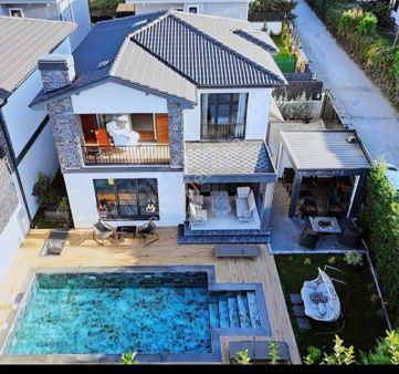 Sapanca’da 296 M2 Arsa İçinde Satılık Müstakil Yüzme Havuzlu Villa….