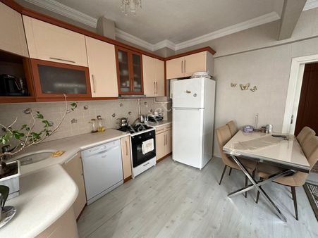 Bahçelievler / 3+1 / Güneybatı Cephe