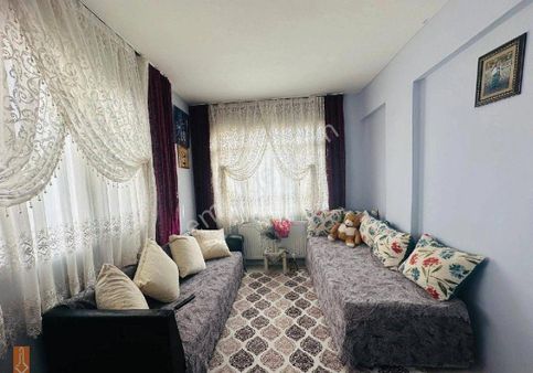 Tire Fatıh Mah . 2+1 Doğalgazlı Daire