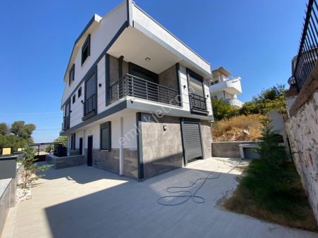 Didim Hisar Mahallesinde Site İçerisinde Havuzlu Satılıık Villa