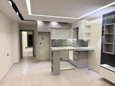 Kuşadası Davutlar Merkezi Lokasyonda Satılık 1+1 Daire