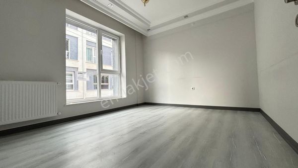 !! Recep Ümit Emlak'tan Esentepe Mahallesinde Fırsat 1+1 Daire !!