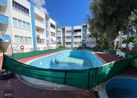 Didim Efeler Mahallesinde Havuzlu Sitede Satılık 2+1 Daire