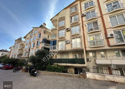 Didim Efeler Mahallesinde Satılık Ayrı Mutfak 3+1 Daire