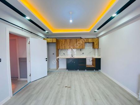 Güven'den Kapaklı'da Çarşıda,ankastreli Kiralık Daire