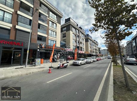 Uğurlu'dan Olimpiyat Caddesine Cephe 115m2 Kiralık Dükkan