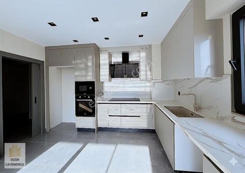 Çanakkale Merkez Barış Mahallesi'nde Yeni Ve Lüks 3+1 Kiralık