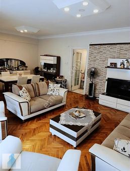 Bakırköy Sakızağacın Da Satılık 3+1,125 M2 Daire Harika Konum Da