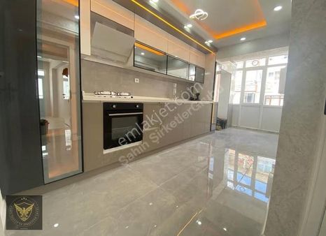 Beylikdüzü'nde Metrobüse Yürüme Mesafesinde Şık 2+1 Dairemiz